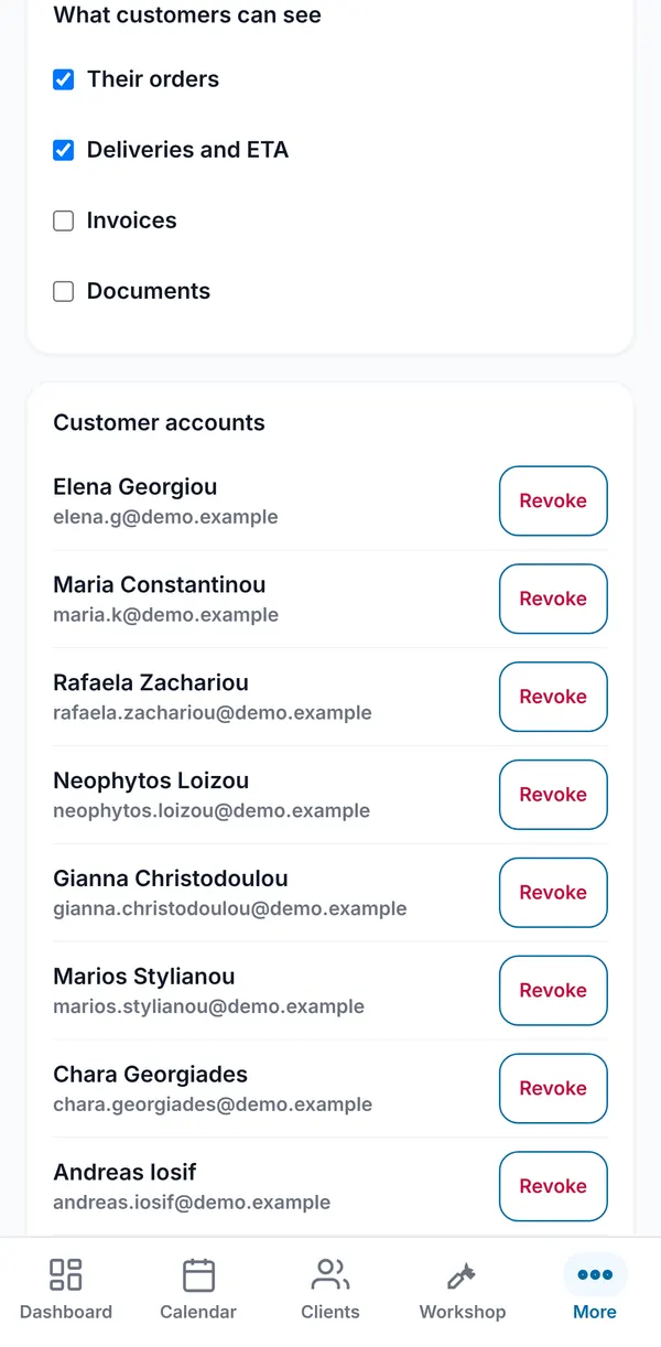 The choice of what customers can see, above the list of customer accounts.